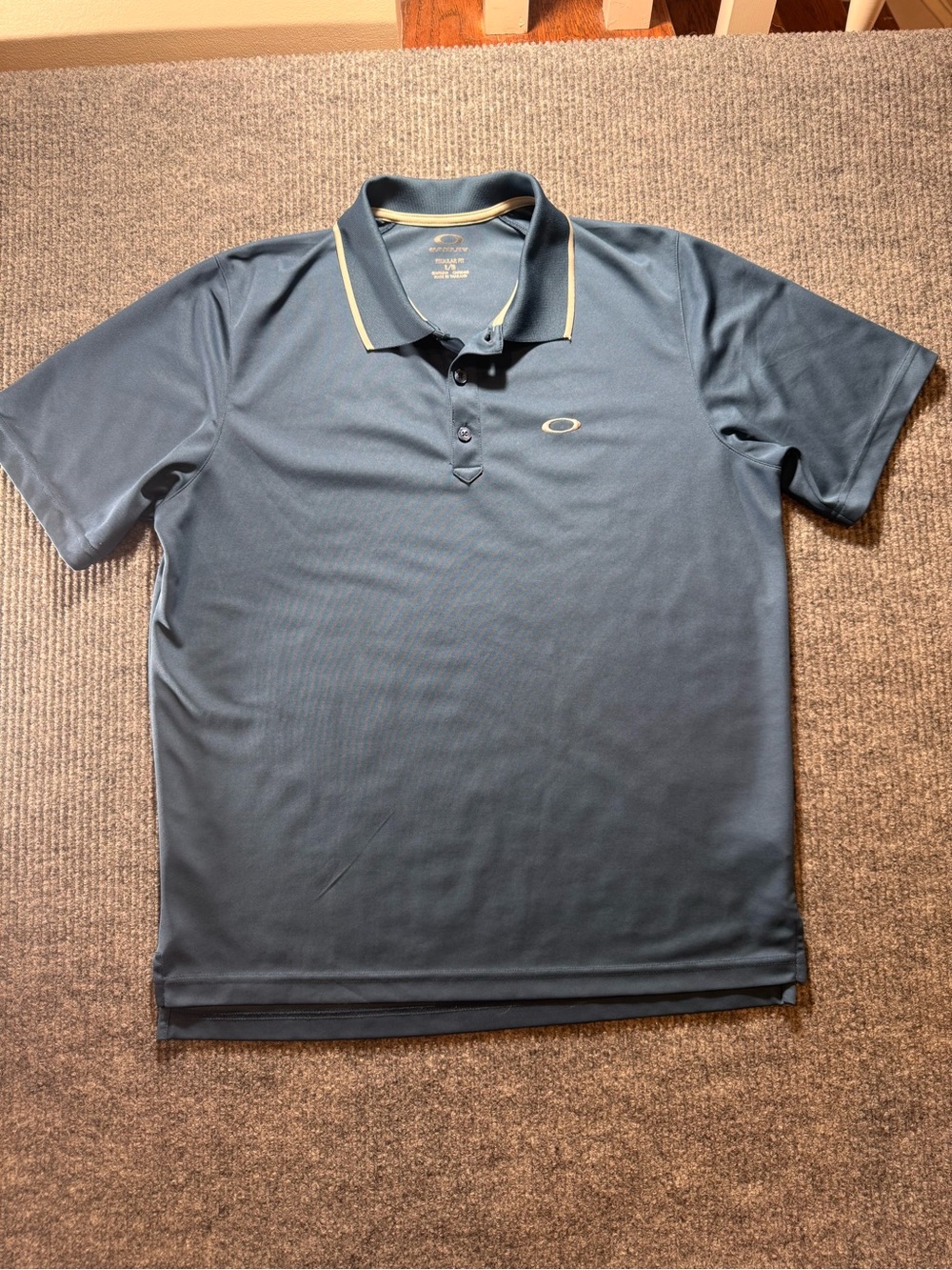 Oakley Men's Blue performance Golf Polo Men's‎ Large